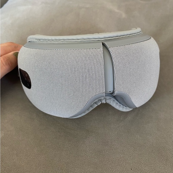 Aura Migraine Relief Mask. Like-New Condition. - Picture 6 of 8